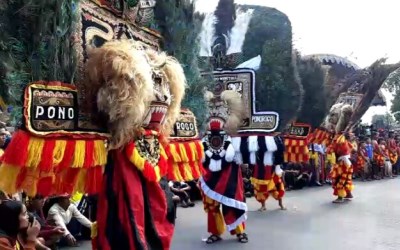 Begini Hebohnya Parade Puluhan Reog di Ponorogo