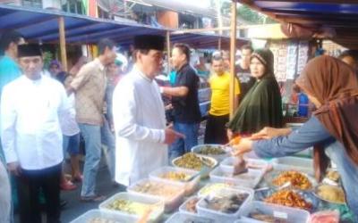 Bupati Rohul Kunjungi Pasar Ramadhan Pasirpangaraian