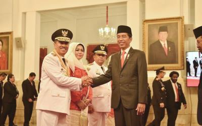 Presiden Lantik Gubernur-Wagub Riau di Istana Negara