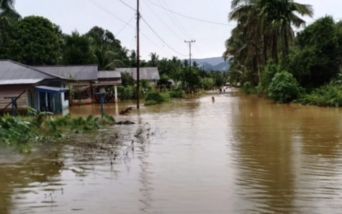 Ratusan Rumah dan Masjid di Rohul Terendam Banjir