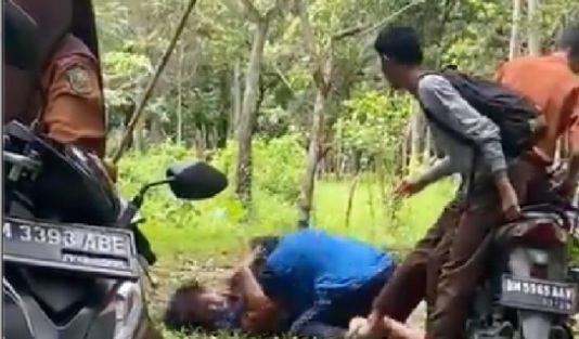 Viral Video Siswi SMP Duel di Hutan Kota Pekanbaru, Ini Kata Disdik