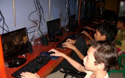 Warnet Buka 24 Jam Ganggu Mutu Pendidikan
