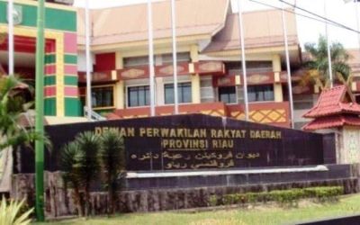 Pimpin Rapat Perdana, Septina Dihujani Interupsi