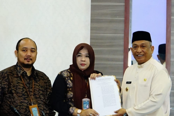 Pemkab Rohul Terima SK Lokasi Penanganan Kawasan Kumuh
