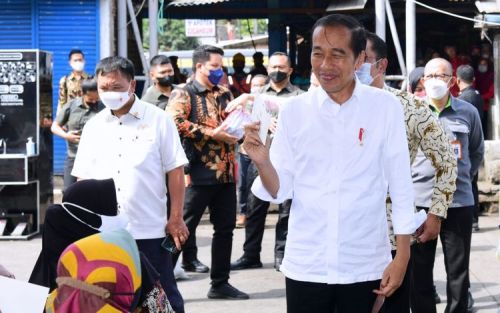 Relawan Minta Tiga Periode, Jokowi: Jangan Sampai Ramai, Ini Wacana