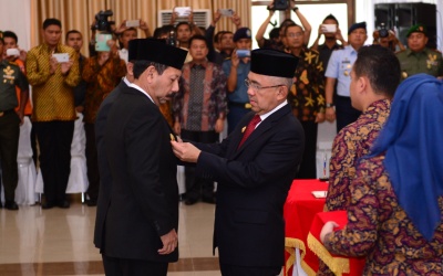 Edwar Sanger Resmi Pelaksana Tugas Wako Pekanbaru