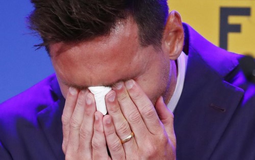 Tangis Lionel Messi Saat  Tinggalkan untuk Barcelona 