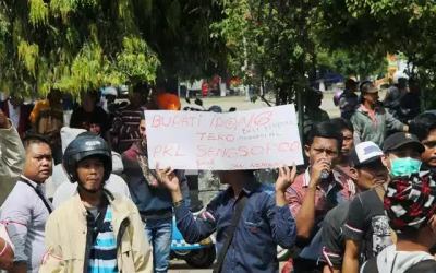 Demo PKL Ponorogo Serukan 