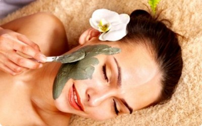 10 Bahan Alami Untuk Masker Wajah Bebas Jerawat