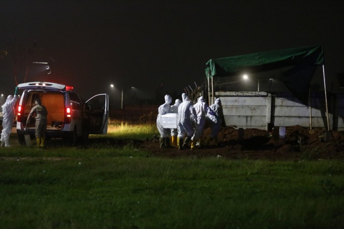 Petugas Jenazah Covid–19 Jalani Rapid Test