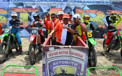 Kelolema Motocross and Grastrack Ramaikan Wisata Bahari