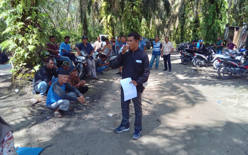 Warga Blokir Akses Jalan Masuk ke Perkebunan Sawit Milik Ayau di Kapau Jaya