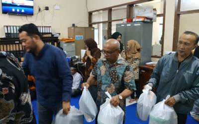 Bawaslu Kab Malang Buka Puasa Bersama 25 Anak Yatim