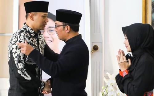 Ketum Partai Demokrat Takziah ke Rumah Ridwan Kamil