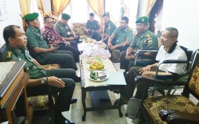 HUT TNI ke-73, Danramil 05/Sail Kunjungi Rumah Veteran