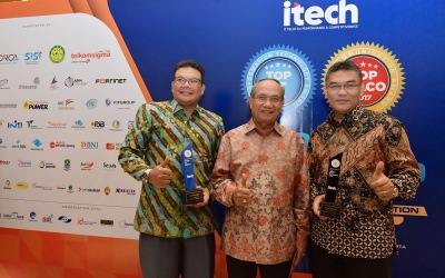 BRK Raih 2 Penghargaan Tertinggi pada TOP IT & TELCO