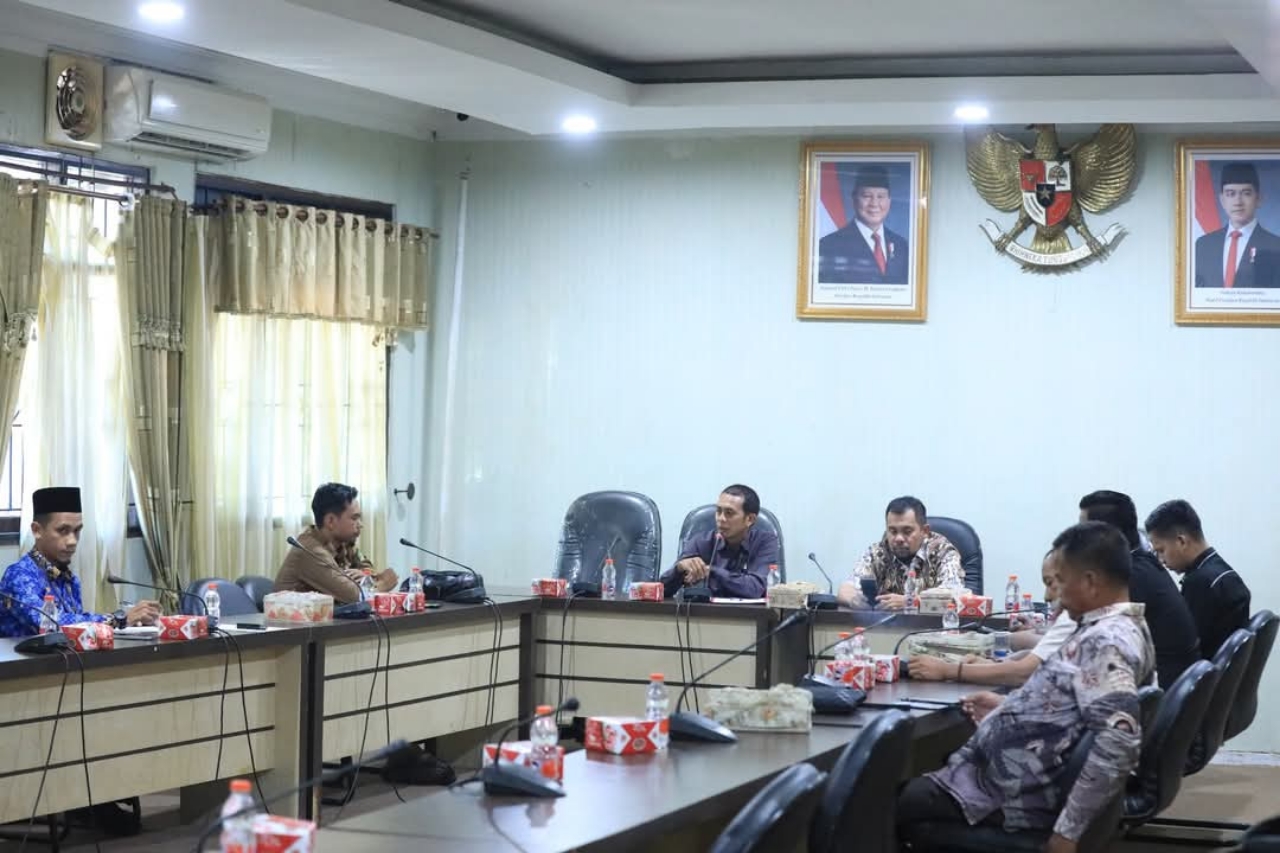 Komisi IV DPRD Rohul Dorong Pembentukan Kelompok Tani Untuk Perawatan Jalan Gambangan