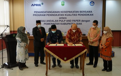 Tingkatkan SDM, Bupati Siak MoU dengan PT RAPP