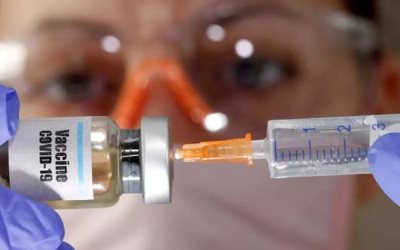 Menteri Kesehatan Targetkan Vaksinasi Selesai 12 Bulan