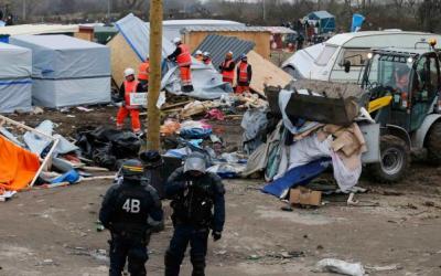 Kamp Imigran Calais Dibongkar, 6500 Imigran Dipindahkan