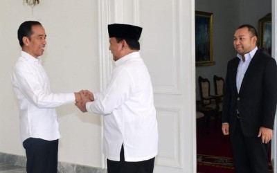 Celetukan Prabowo Saat Ketemu Jokowi Panen Pujian