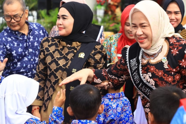 Bunda PAUD Rohul Ajak Anak Cinta Budaya Dengan Lomba Membatik
