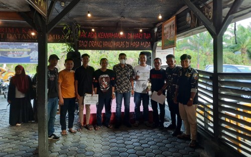 Turnamen Catur dan Domino Meriahkan HUT RI di Paluta