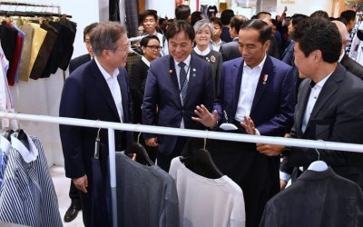 Jokowi dan Presiden Korsel Blusukan di Kota Seoul