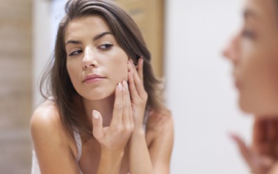 Atasi Jerawat Membandel dengan 3 Jenis Makanan Ini