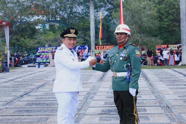 Husni Merza Pimpin Penurunan Bendera Merah Putih HUT RI Ke-79