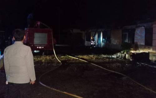 Diduga Disambar Petir, Kantor BPD Desa Bono Tapung Terbakar