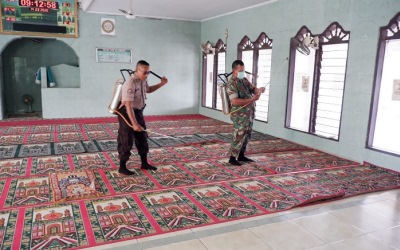 Polsek Rajeg Memakmurkan Masjid