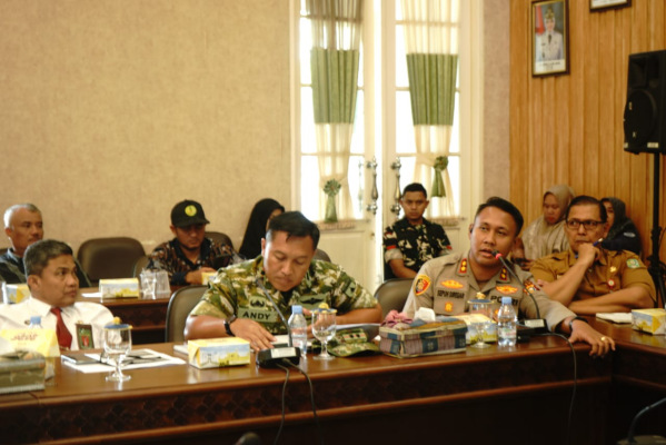 Dandim 0322/Siak Rakor Bersama Forkopimda Bahas Kelangkaan BBM