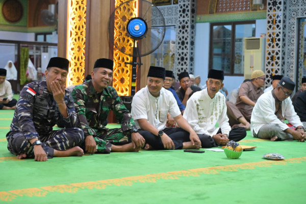Peringatan Malam Nuzul Qur'an di Masjid Istiqomah, Ini Pesan Bupati Kasmarni