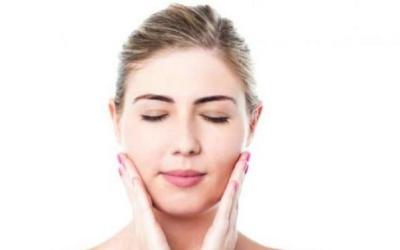 Trik Tiruskan Pipi Chubby Tanpa Oplas dengan Makeup