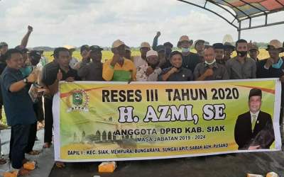 H. Azmi Serap Aspirasi Petani Kampung Sungai Tengah