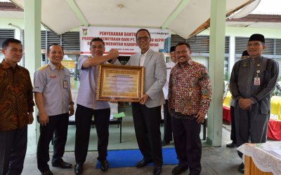 Bank Riau Kepri Serahkan CSR ke Disdukcapil Kampar