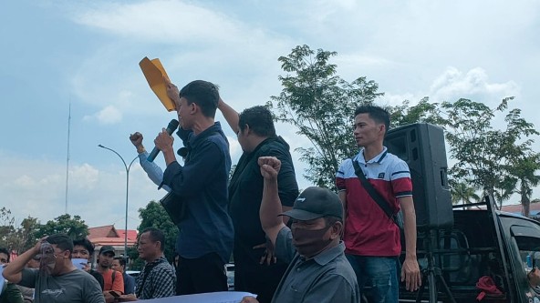 AMPMR Desak Pj Gubri Pecat Sekda Rokan Hilir Terkait Video Heboh