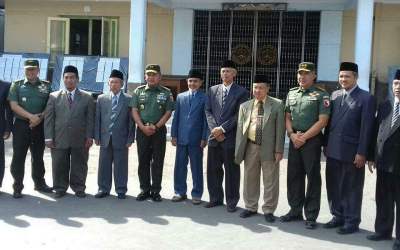 Pangdam Brawijaya Acungi Jempol Pondok Modern Gontor