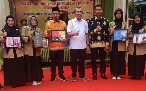 Gubri Syamsuar Hadiri Acara Pentas Seni Siswa SMAN/SMKN