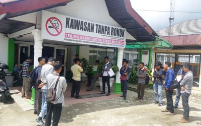 Aktivis Kampar Desak Bupati Ganti Kepala Diskes