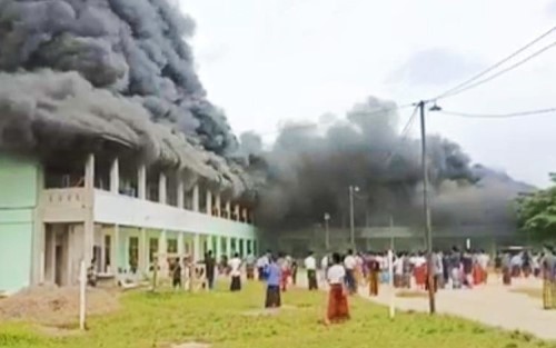 Pondok Pesantren di Rokan Hulu Terbakar Saat Santri Shalat