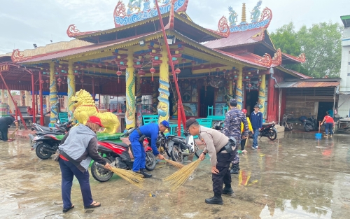 Karya Bhakti Pos AL TNI-AL Panipahan Laksankan Bersih-Bersih Tempat Ibadah