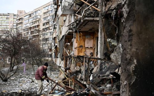 Rusia Kepung Mariupol Ukraina, Listrik-Transportasi Lumpuh