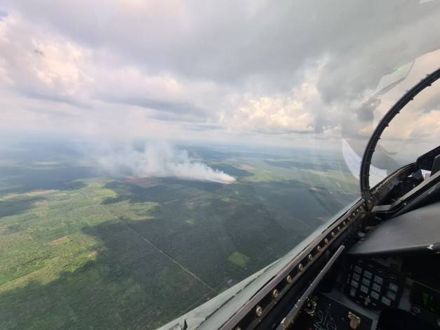 16 Ton Garam Disemai di Awan untuk Hujan Buatan di Riau