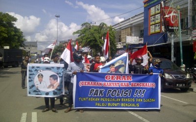 Massa Gerak Bengkalis Demo Bupati Bengkalis