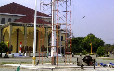 Proyek Tiang Bendera Tanpa Plang, Sama dengan Proyek Siluman