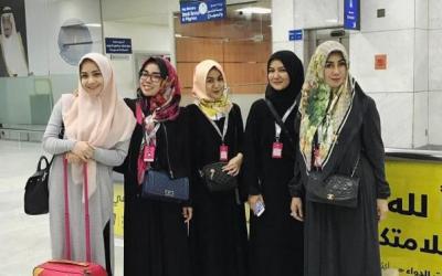 Ini Penampilan Nagita Slavina Tiba di Tanah Suci