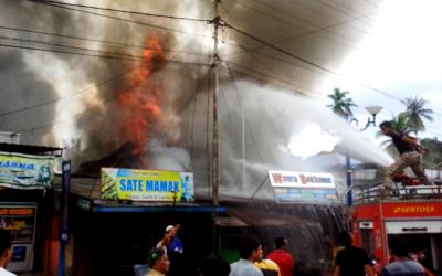 Lima Pintu Ruko Di Babussalam Ludes Dilahap Sijago Merah