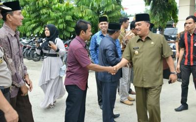 Bupati Jefry Noer Halal Bihala dengan Masyarakat Tapung